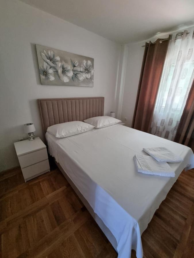 Apartments Ledic Krvavica Buitenkant foto
