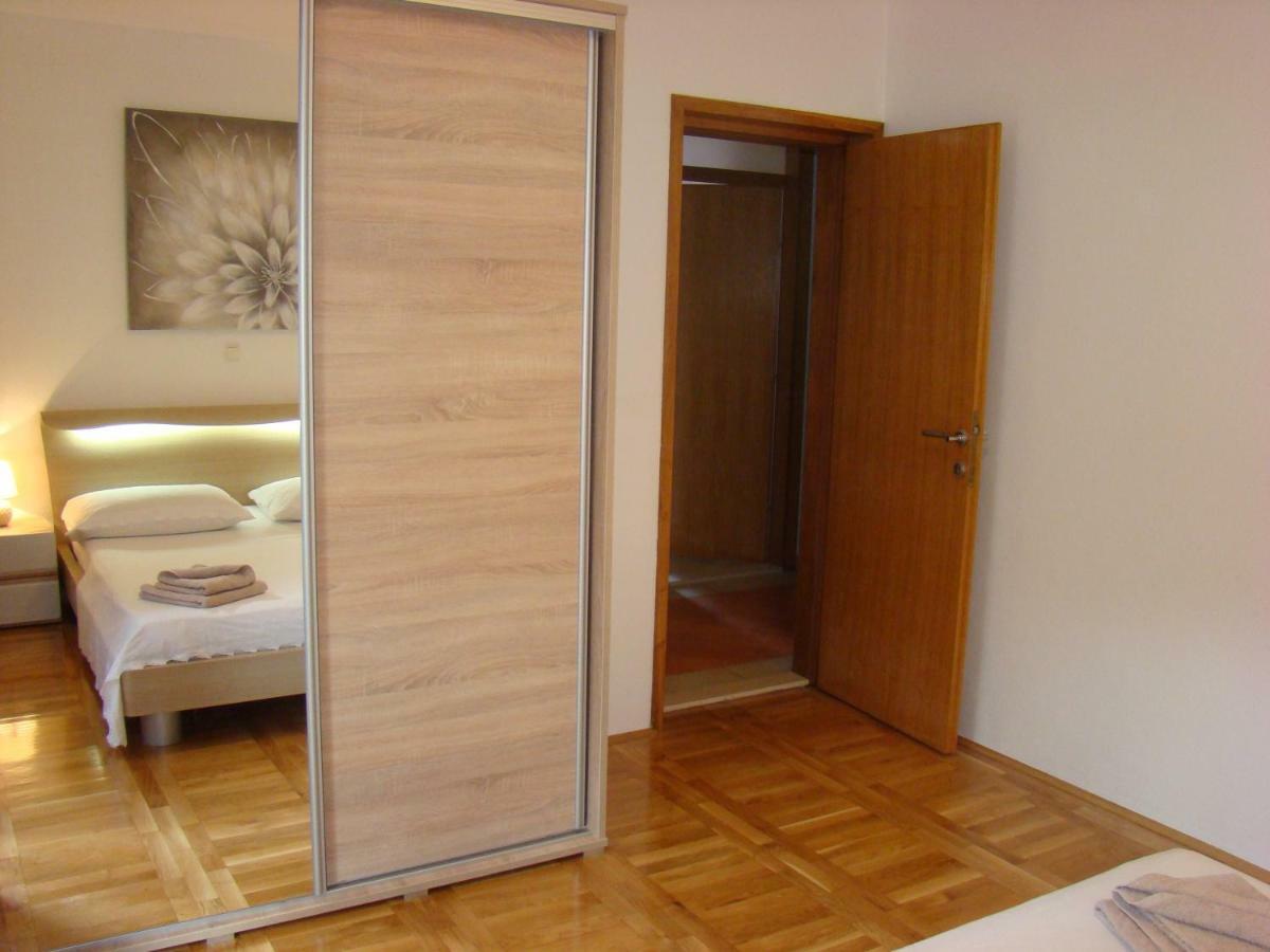 Apartments Ledic Krvavica Buitenkant foto